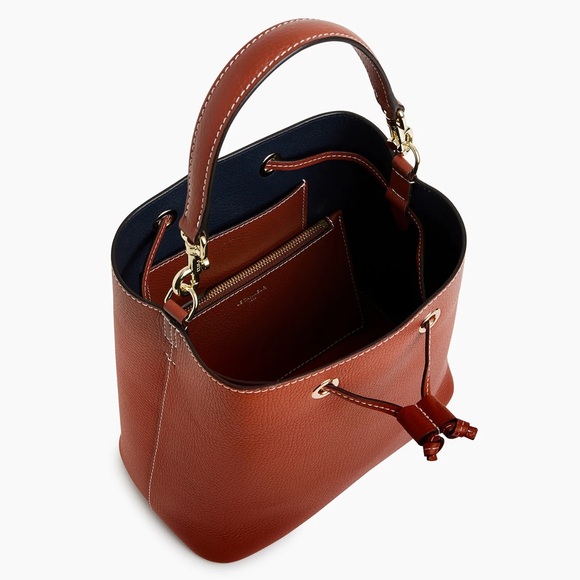 Le Tanneur Brand New Cognac Brown Bucket Bag in Grained Leather. Large Size! - Picture 13 of 16